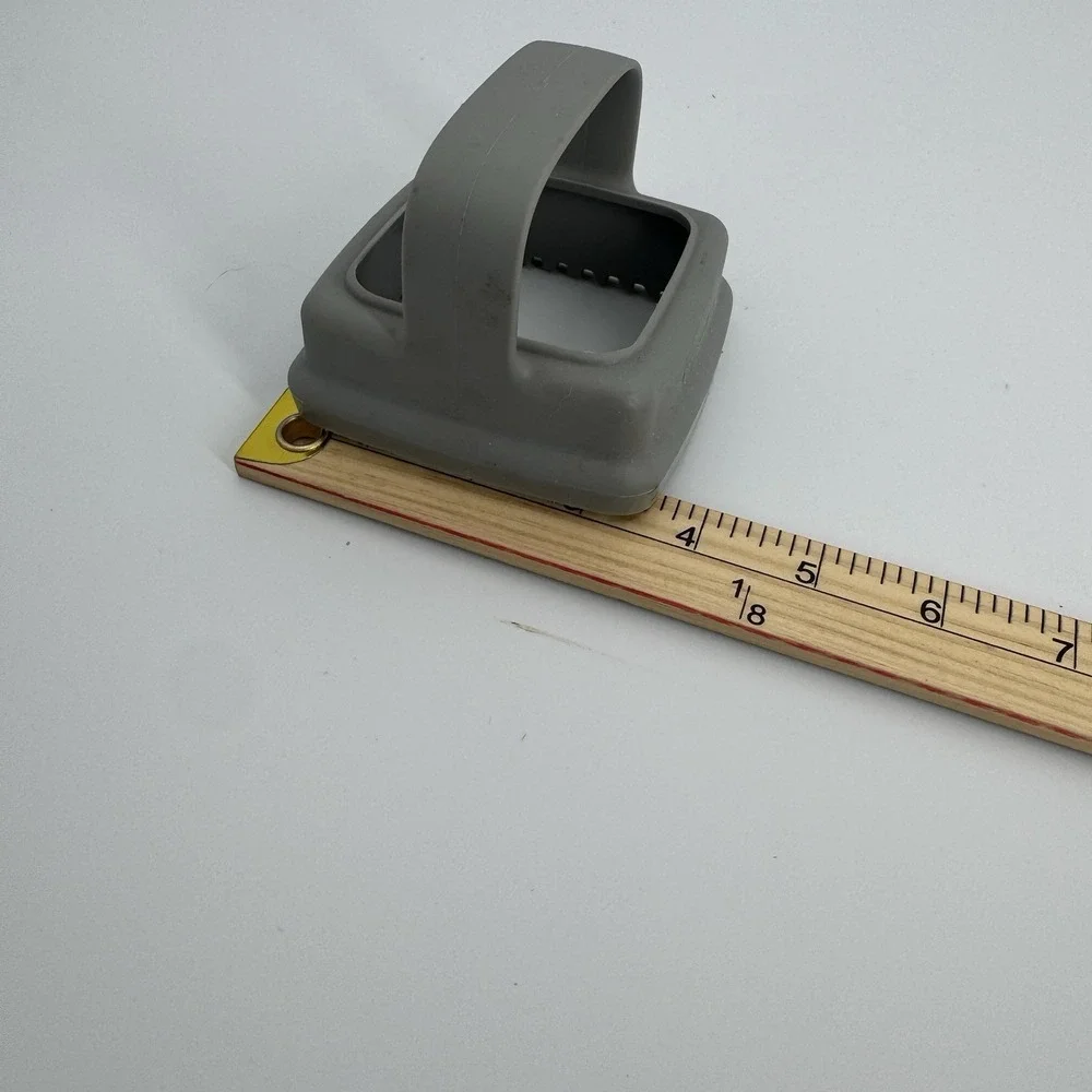 Pampered Chef Cut-N-Seal Gray Square Sandwich Cutter Sealer 100130 Uncrustables